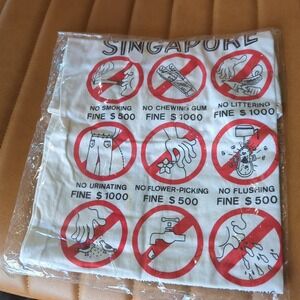 SINGAPORE Fines  Graphic Tee Shirt  Vintage Size‎ 44 Funny Single Stitch